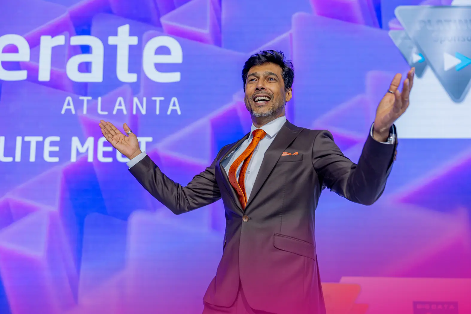 eventguru-b2b-conference_speaker-stage