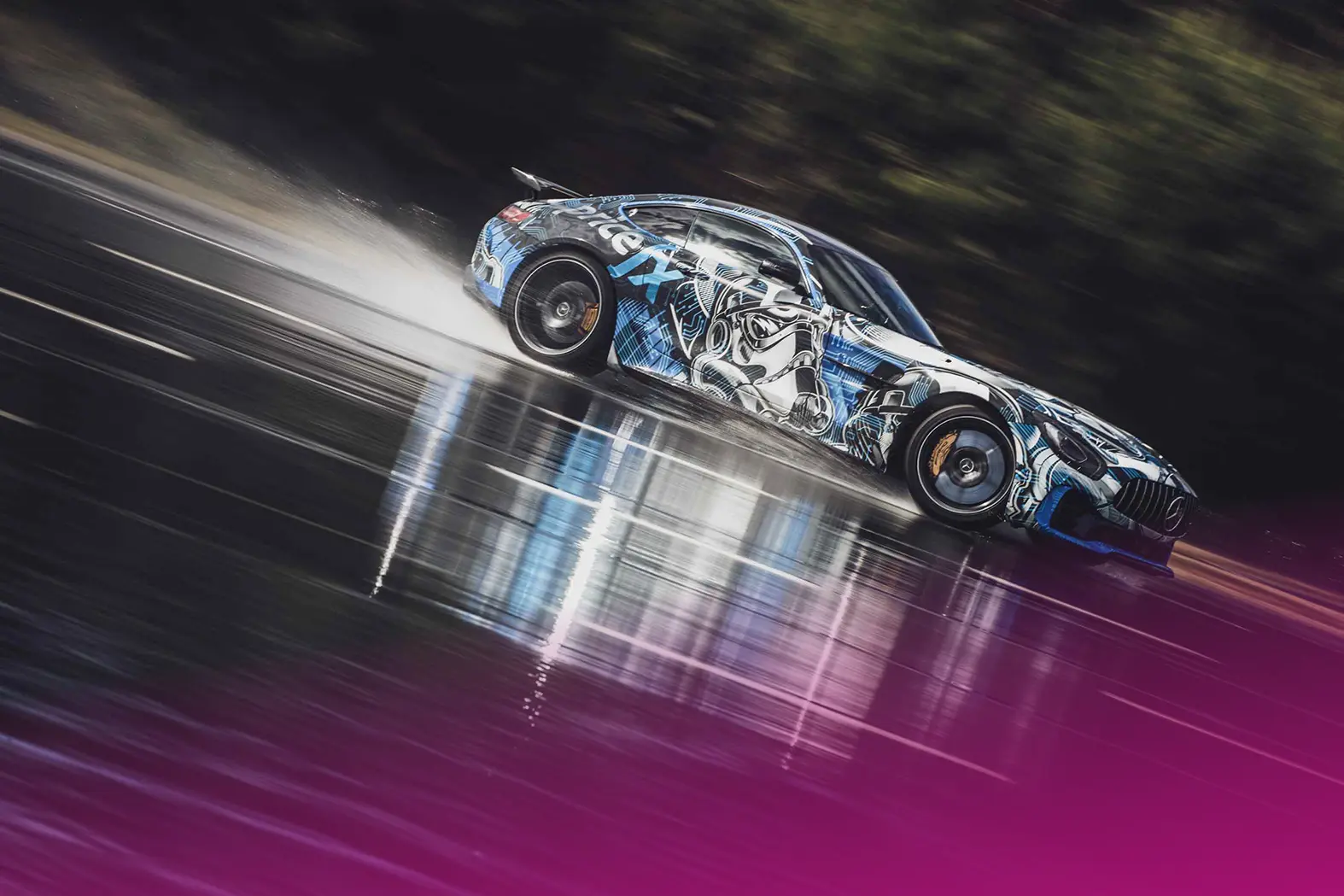 eventguru-b2b-incentive-vip-event-supercar-on-track-action-mercedes