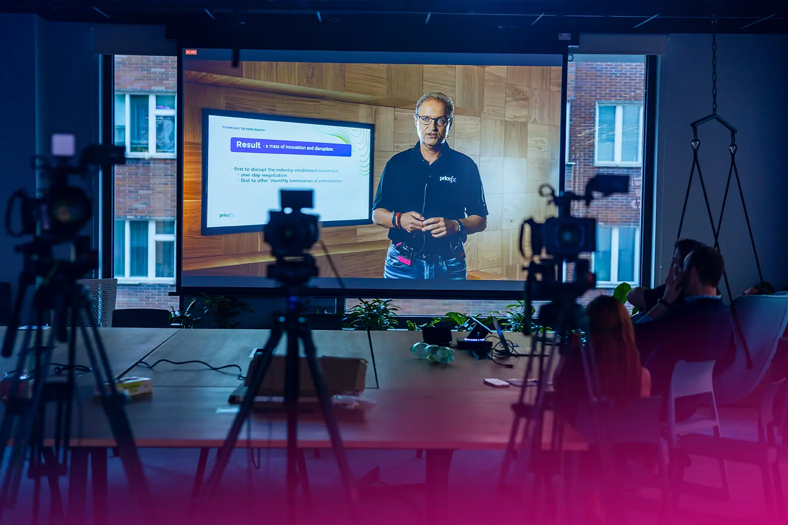 eventguru-b2b-online-event-screens-live-1.webp